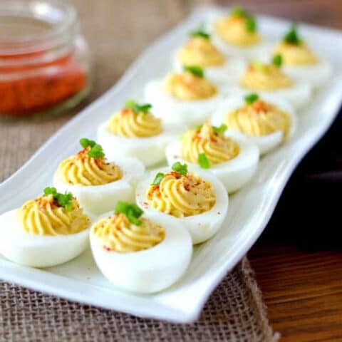 Quick & Easy Deviled Eggs | PaleoScaleo.com